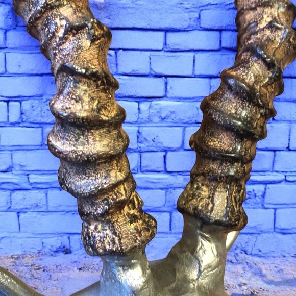 Cast Aluminumum Gazelle Bust - Picture 2 of 9